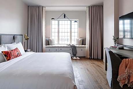 King Room - Pool View