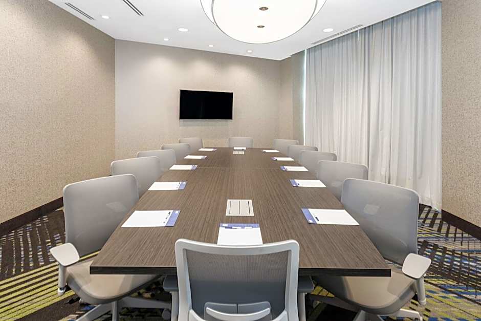 Holiday Inn Express & Suites Downtown Ottawa East by IHG