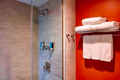 aloft, Room, 2 Queen Beds