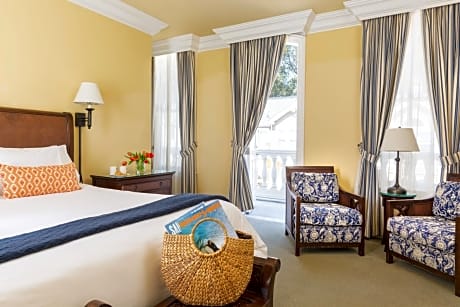 Deluxe King with Balcony