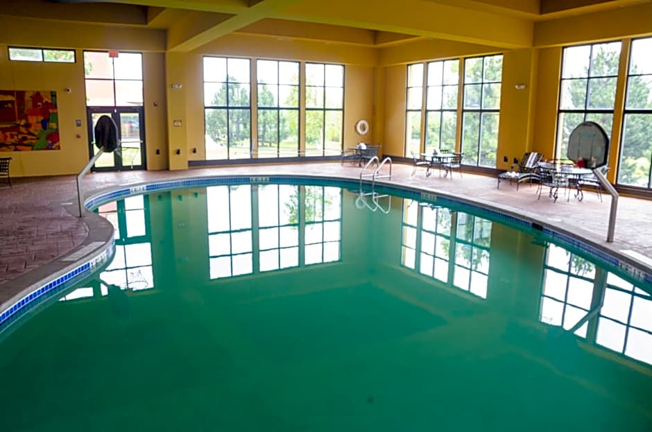 Holiday Inn Hotel Pewaukee-Milwaukee West By IHG