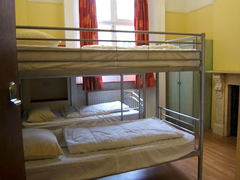 Dolphin Inn - The Lodge