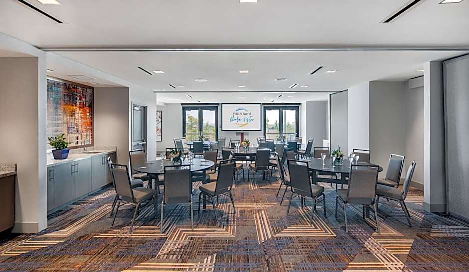 Ayres Hotel Chula Vista