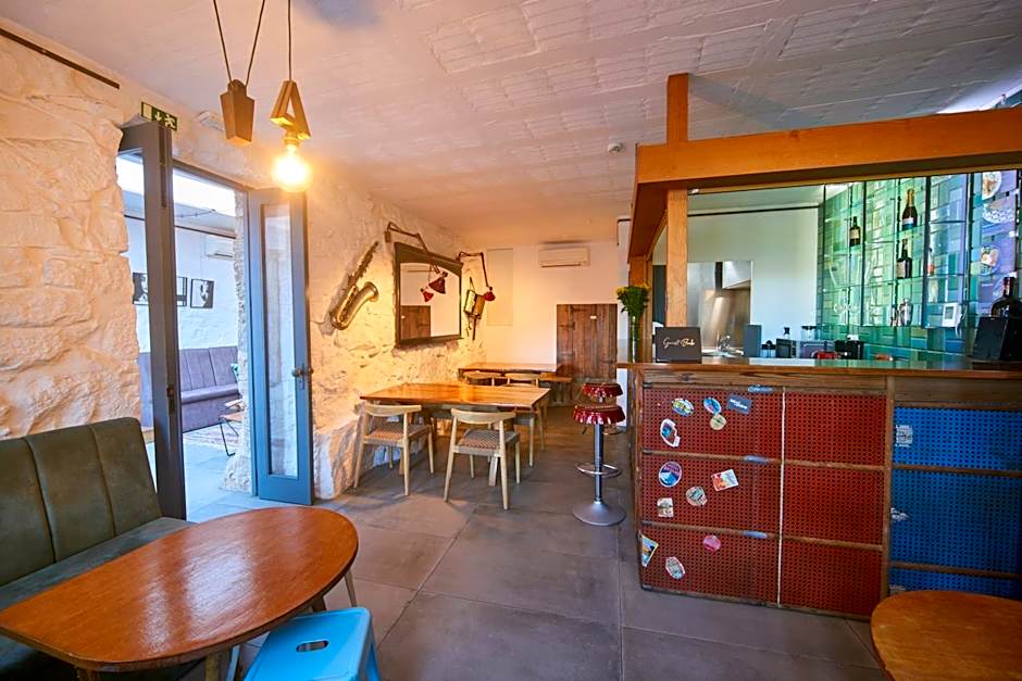 Bridge It - Suites & Views