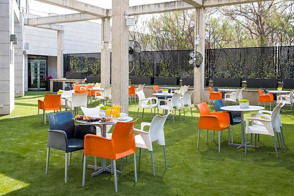 täCH Madrid Airport