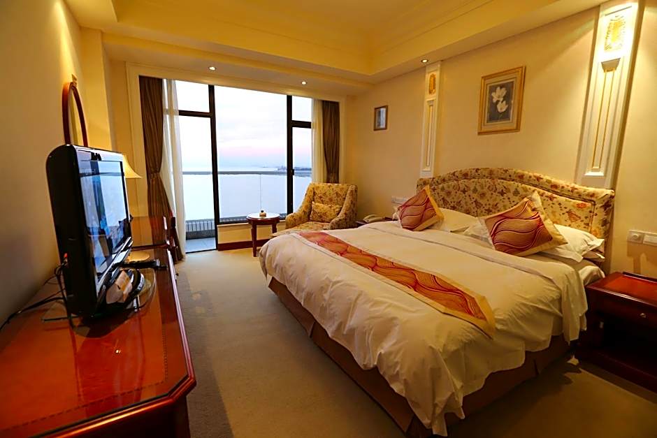 Photo 1 of 7 of Executive 2 Beds, Sea View