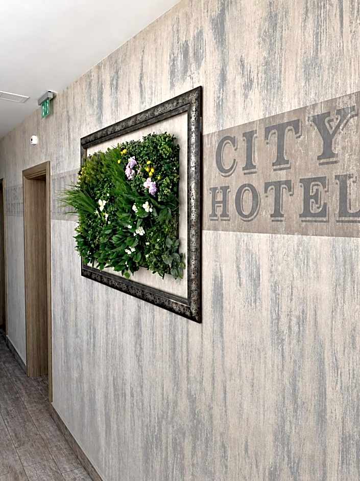 City Hotel
