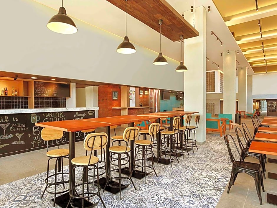 Ibis Bali Legian Street