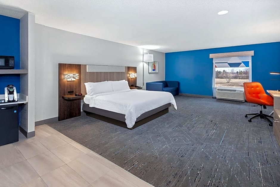 Holiday Inn Express Hotel & Suites Chicago-Algonquin By IHG