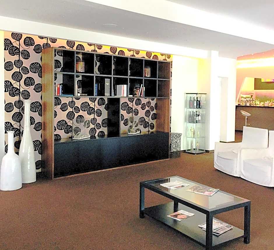 Mediterranea Hotel & Convention Center