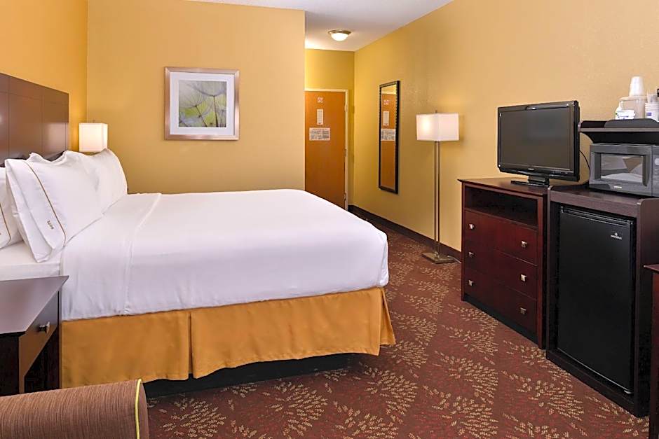 Comfort Inn & Suites Sharonville - Cincinnati North