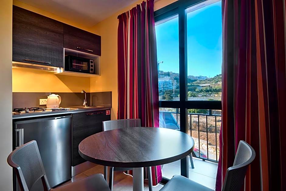 Luna Holiday Complex