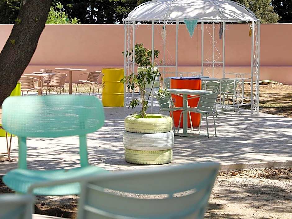 greet hôtel Pont du Gard - Route d'Avignon