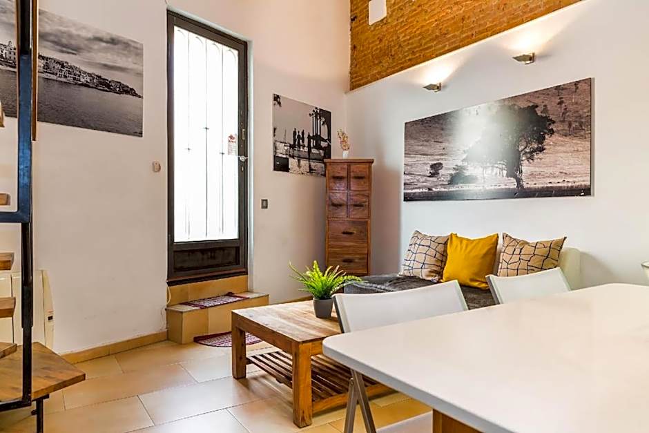 Fridays Flats Dreamy Duplex - Stylish Beach Loft