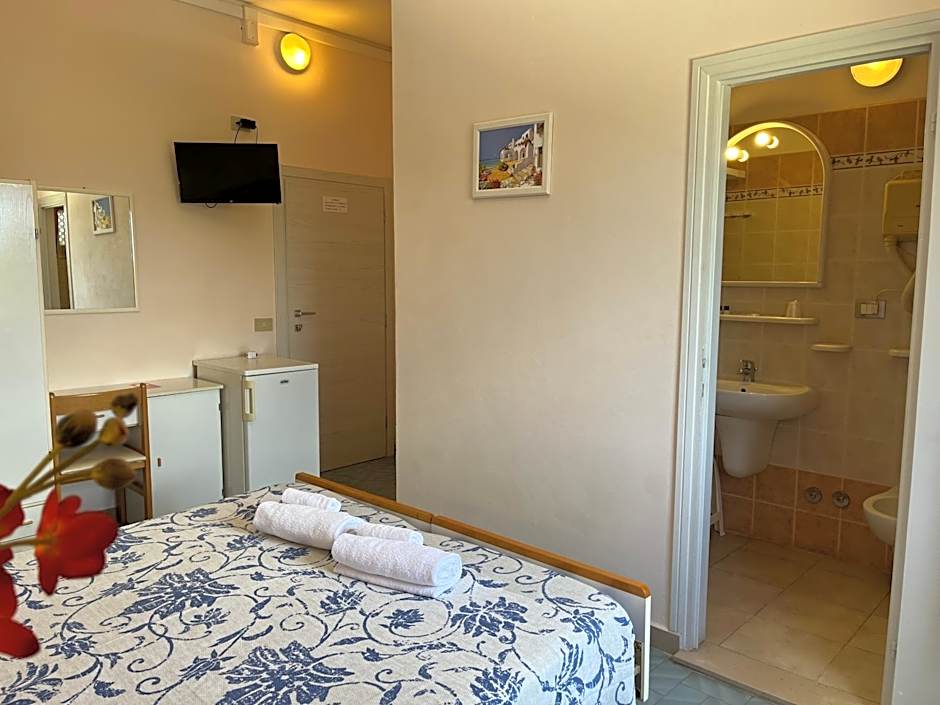 Hotel Ellymar
