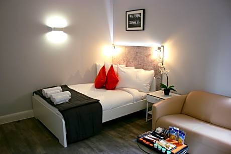 Double Suite with Balcony - Non-Smoking