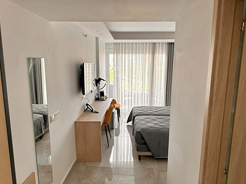 Papouis Protaras Hotel