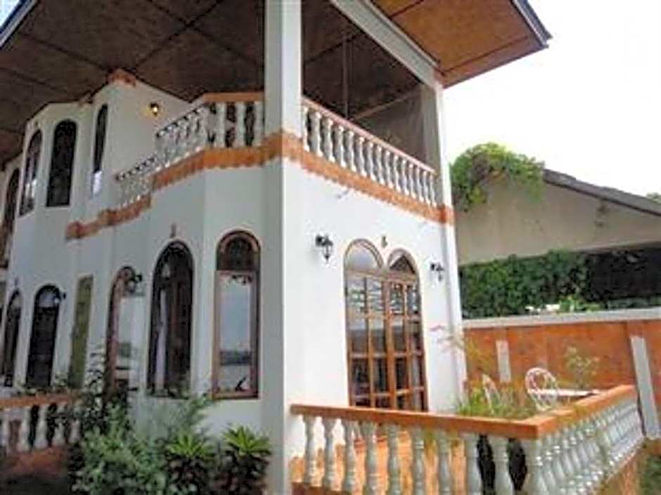 Mut Mee Garden Guest House