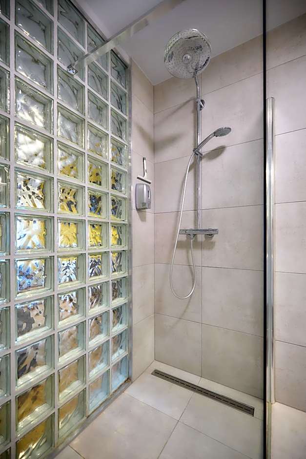 Villa Cecha B&b &Wellness