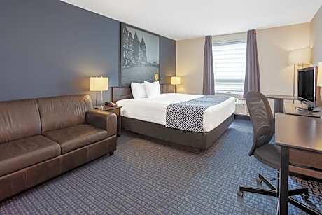 King Room with Sofa Bed - Non-Smoking