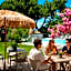 Artemia Aigues-Mortes - Hôtel avec piscine - Bornes électriques - Parking privé - Local vélo-moto