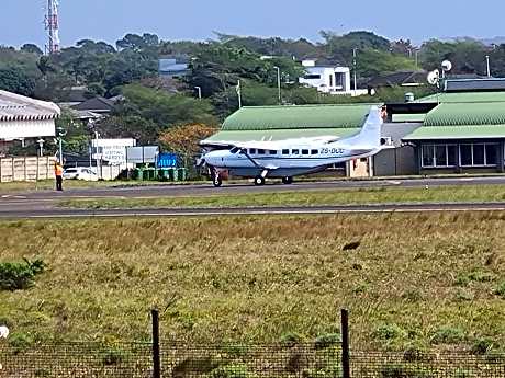 Airport Airbnb