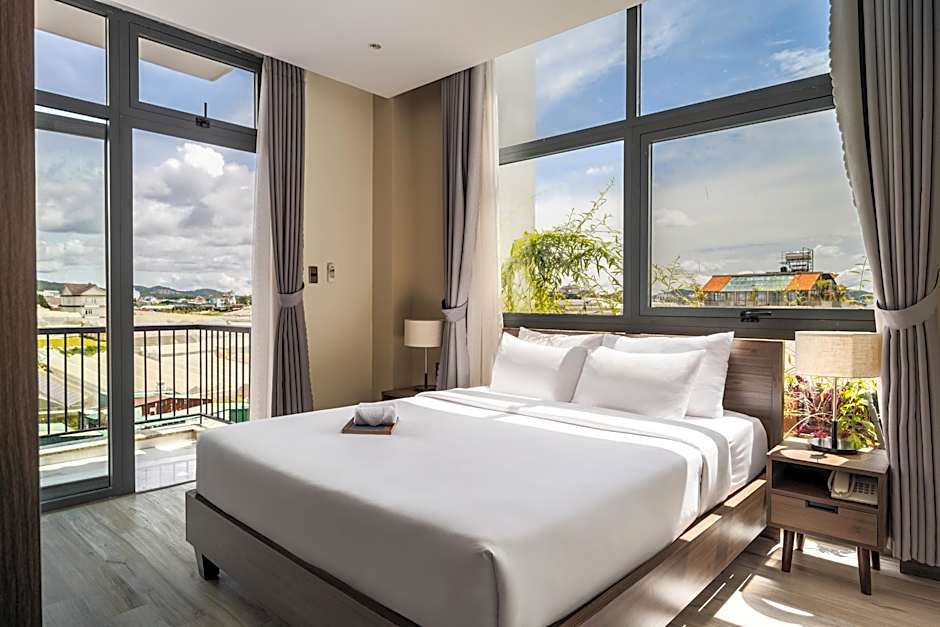 Canary Dalat Hotel