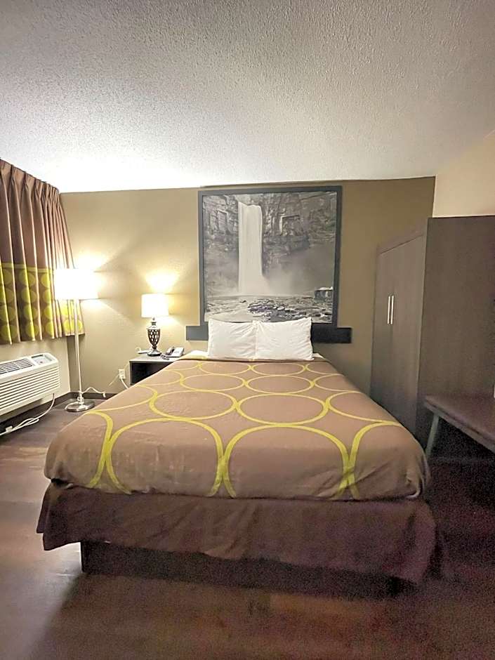 Super 8 by Wyndham Ithaca