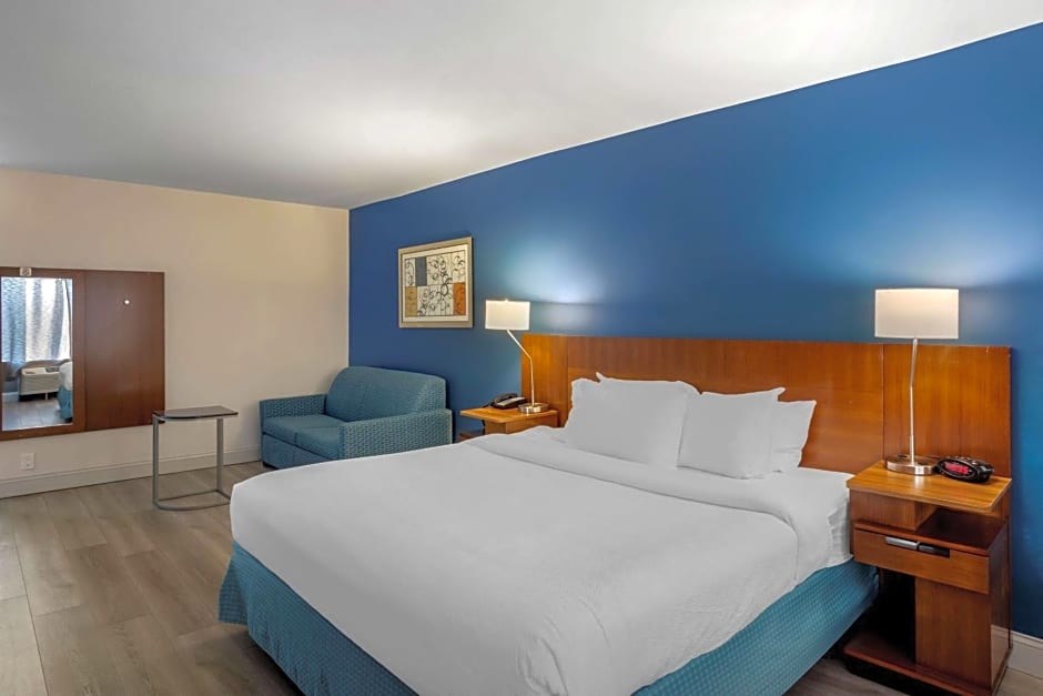 Comfort Inn & Suites Mt Laurel - Philadelphia