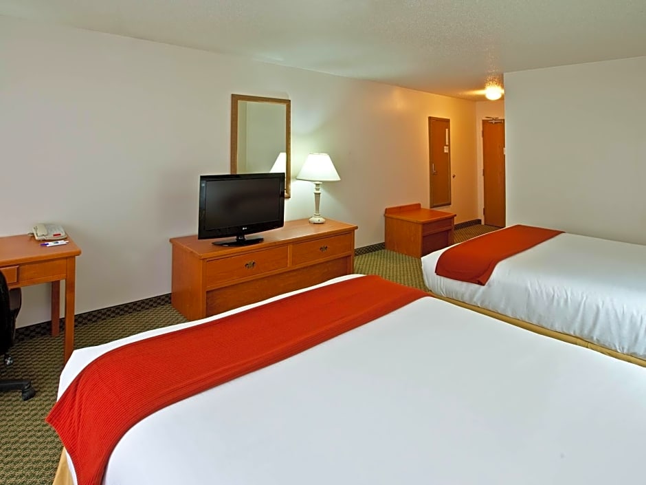 Holiday Inn Express & Suites Logan