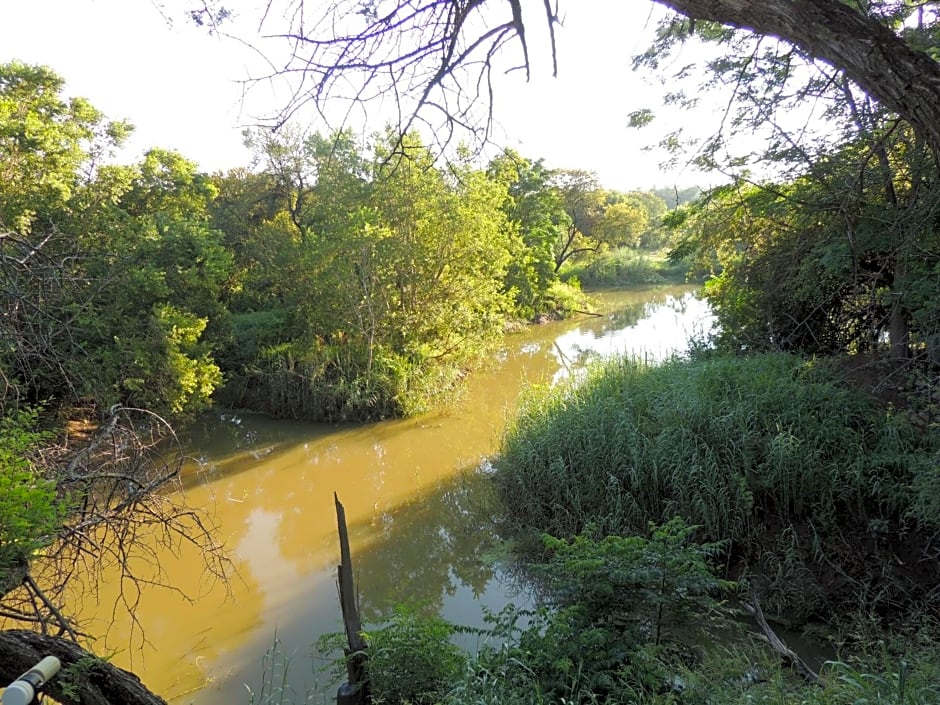 Karibu River Retreat