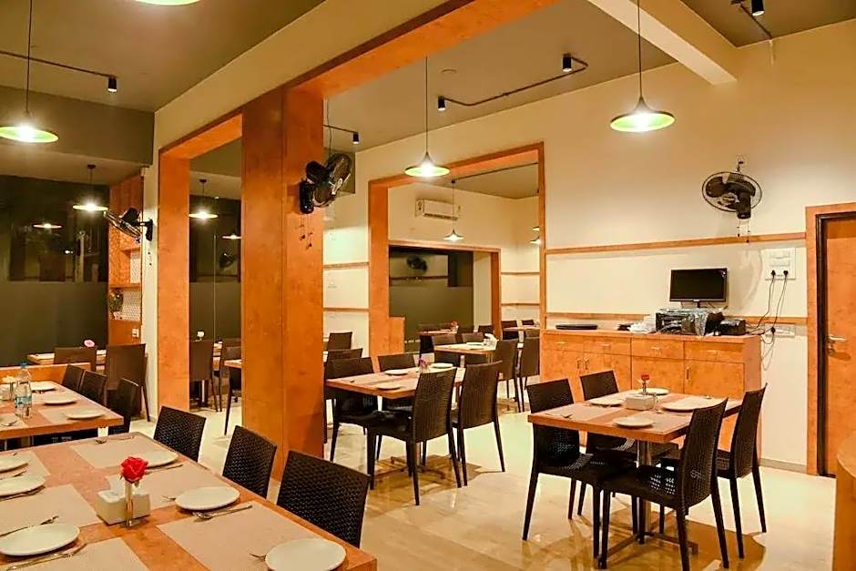 Malvan's Aishwarya Hotel