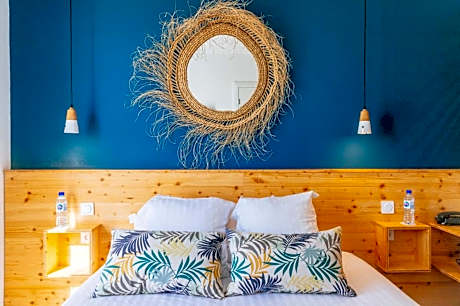 Double or Twin Room with Side Sea View