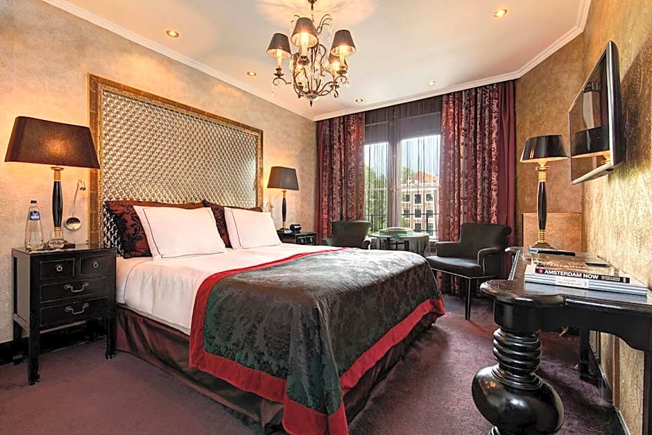 The Pavilions Amsterdam, The Toren