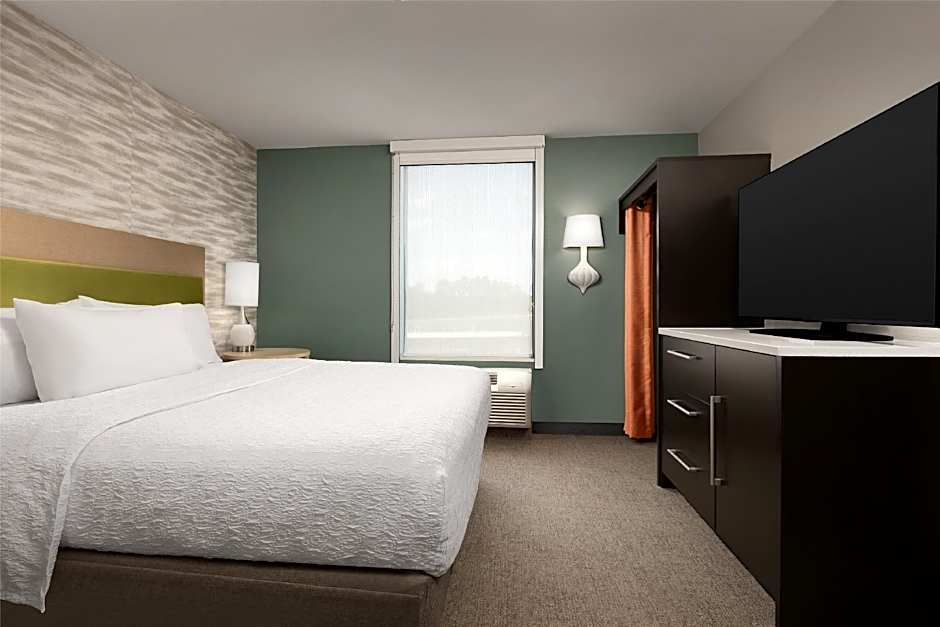 Photo 1 of 7 of 1 King Bed Suite, Hearing/Mobility Accessible, Bathtub