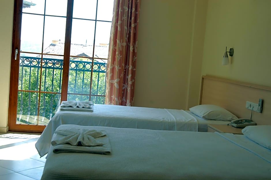 Gokcen Hotel & Apartments