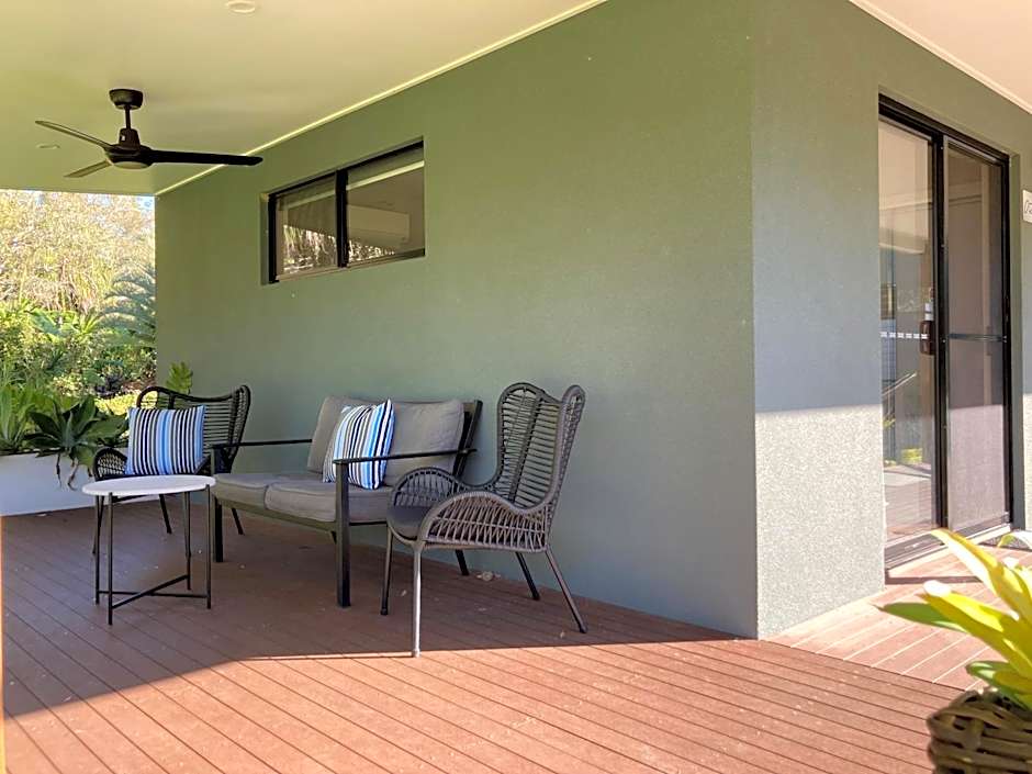 Agnes Water Stays over18's