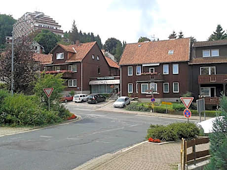 Hotel Pension am Kurmittelhaus