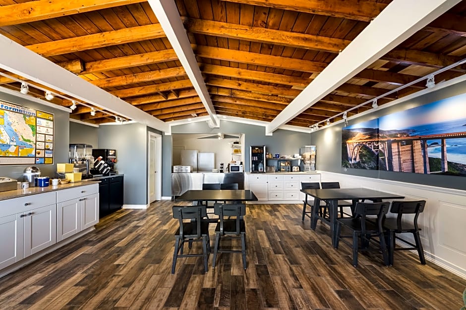 Pacific Coast Roadhouse, SureStay Collection by Best Western