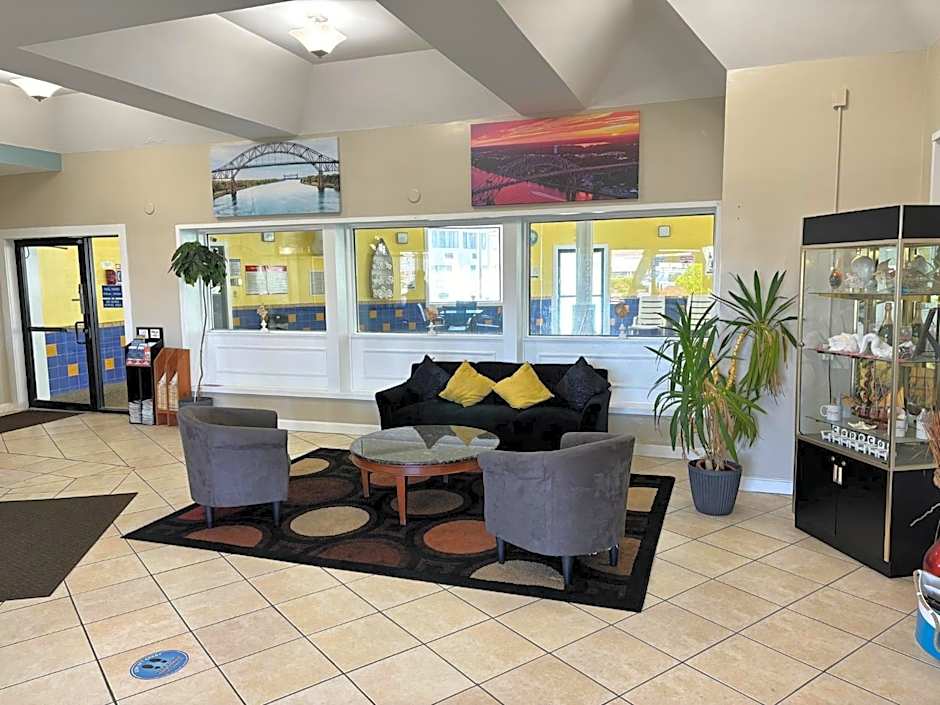 Admiralty Inn & Suites - a Red Collection Hotel