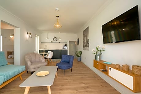 1 bedroom apartment sea view 2 adult