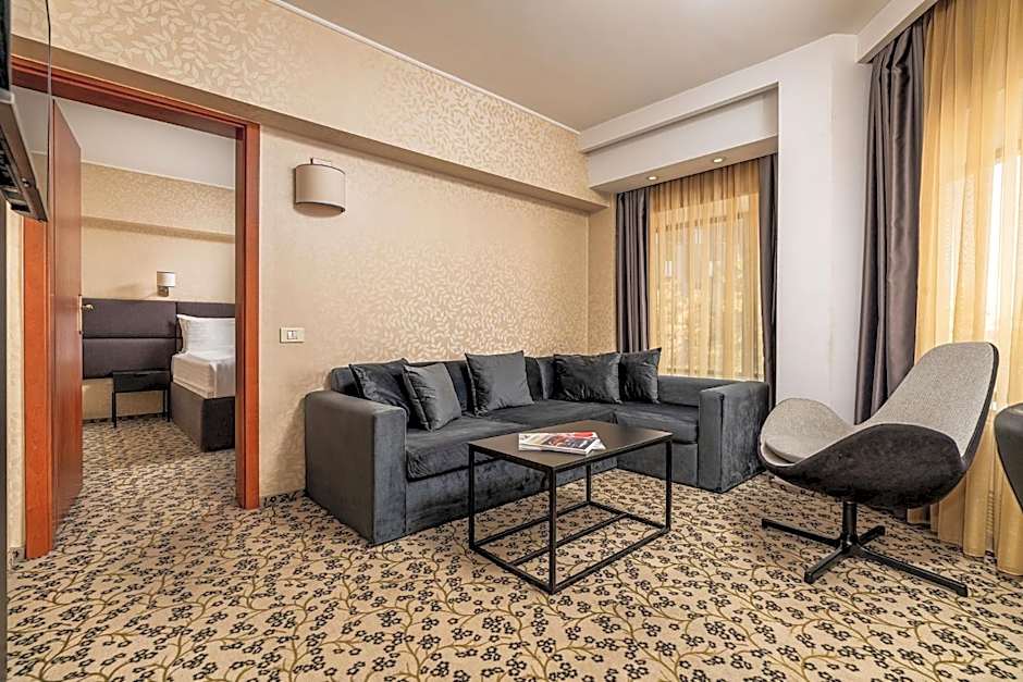 Crystal Palace Hotel