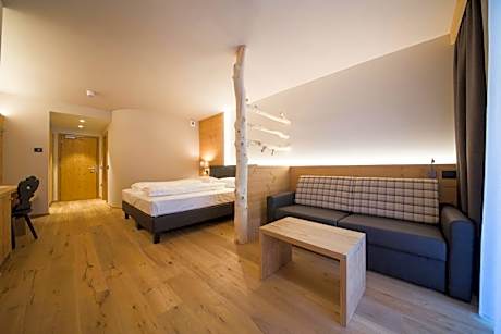 Junior Suite (2 Adults)