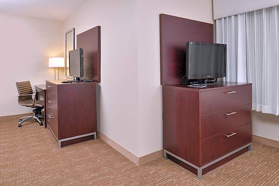 Holiday Inn Express Hotel & Suites Lafayette By IHG