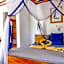 Kameleon Blue Arts Lodge