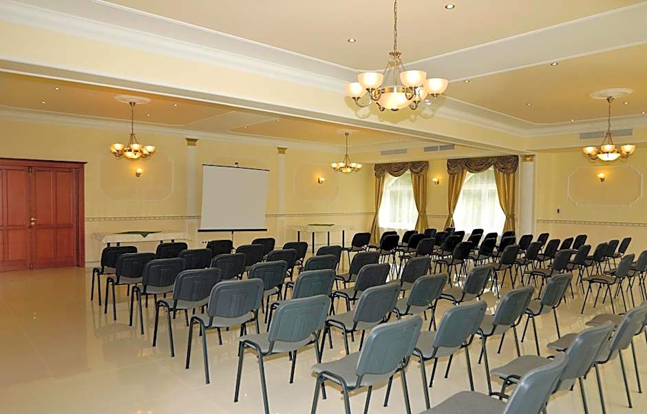 Gosztola Gyöngye-az erdő szállodája