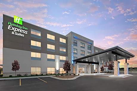 Holiday Inn Express And Suites Elkhorn - Lake Geneva Area By IHG