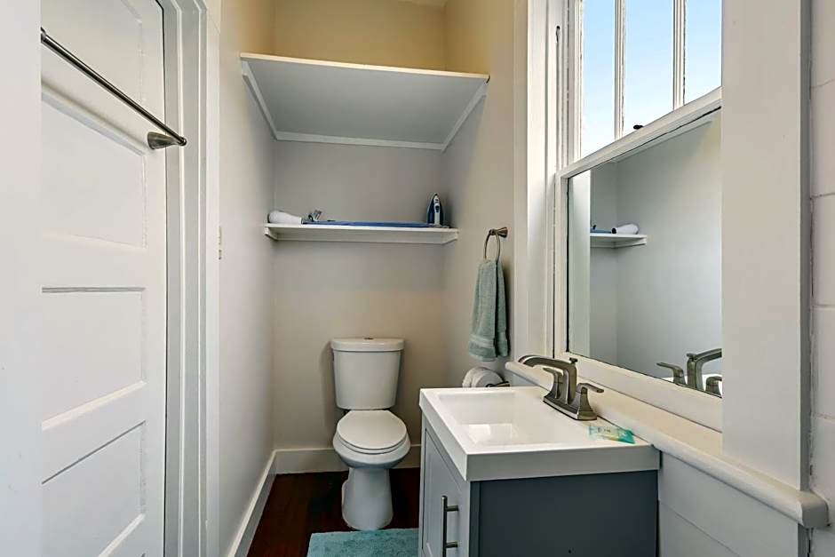 Freret Apartments near Streetcar & Tulane