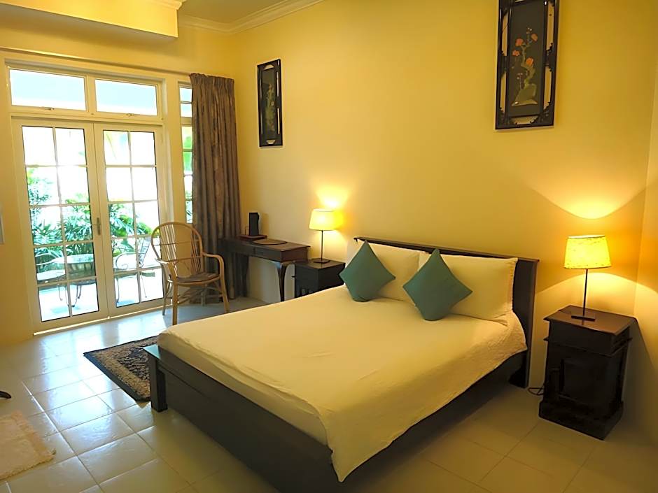 Rumah Putih B&B near KLIA