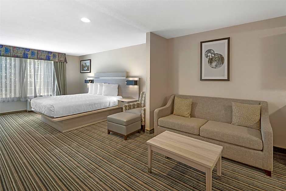 Best Western Plus Twin View Inn & Suites